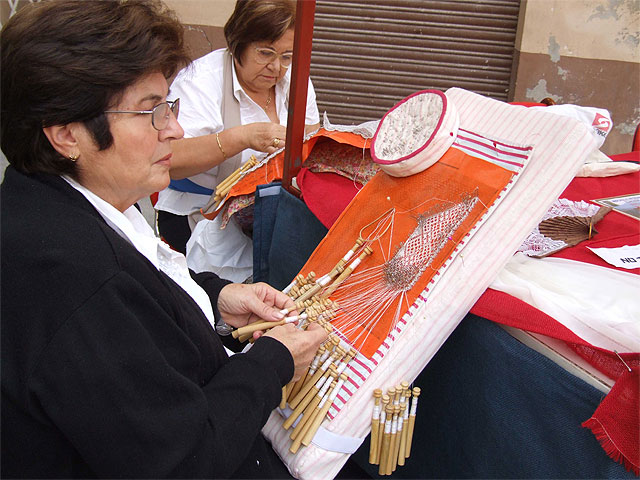 Los artesanos de Blanca celebran su tradicional mercadillo - 1, Foto 1