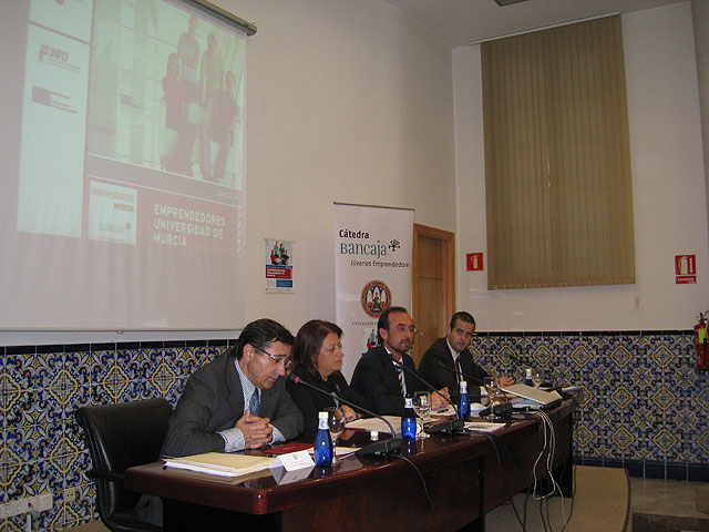 El 23 por ciento de los alumnos de último curso de la Universidad de Murcia desea crear su propio negocio innovador - 1, Foto 1