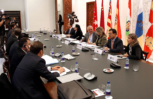 Bascuñana pide que la Ley de Dependencia no esté sujeta a los Presupuestos Generales del Estado ni se financie a costa de otros servicios - 2, Foto 2