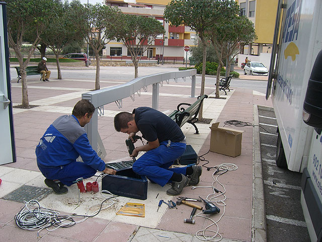 They begin to install vending service bicycle hire, Foto 4