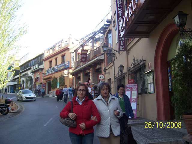 La concejalía de bienestar social organizó un viaje a Granada, Foto 2