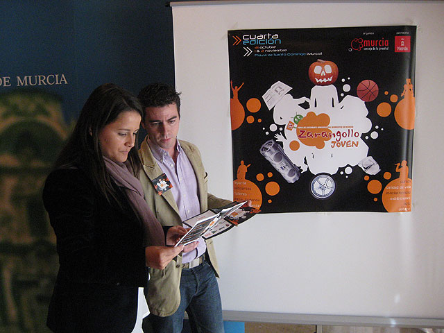 Actividades y exposiciones muestran en la calle el trabajo de las asociaciones de jóvenes - 2, Foto 2