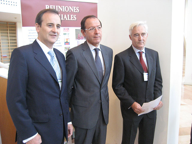 Cámara: “La energía nuclear, como los trasvases, tienen que vencer el tópico de ser considerados malditos” - 2, Foto 2