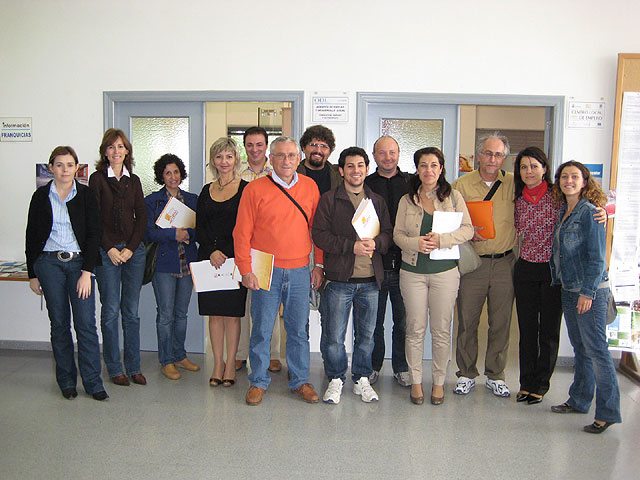 The Spanish-Italian joint subcommittee, which is located in the town, visit the offices of the Local Development Center, Foto 1