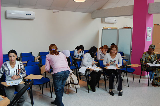 Los extranjeros aprenden castellano en Las Torres de Cotillas - 2, Foto 2