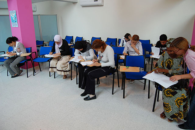 Los extranjeros aprenden castellano en Las Torres de Cotillas - 3, Foto 3