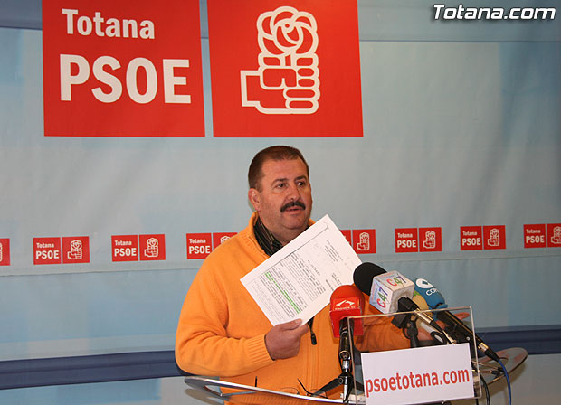 PSOE: "Garca Cnovas shows that is not involved in any crime socioeconomic", Foto 1