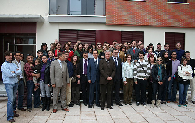 Valcárcel resalta “el compromiso” del Gobierno con los jóvenes para facilitarles el acceso a una vivienda de calidad y a precios asequibles - 2, Foto 2