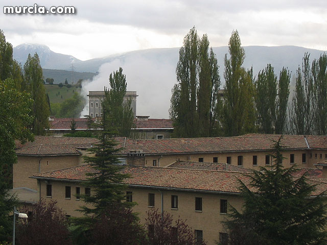 Juventudes Socialistas de Totana muestra su desprecio y su condena por el cobarde atentado de ETA en la universidad de Navarra, Foto 1