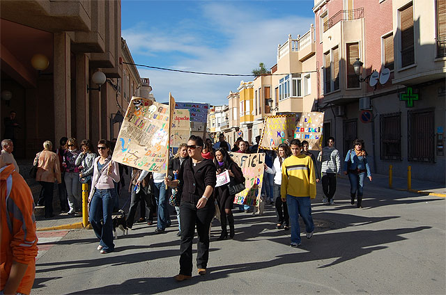 El CES Vega Media pone en marcha una nueva edición de su campaña Nueve Meses, Nueve Causas - 4, Foto 4