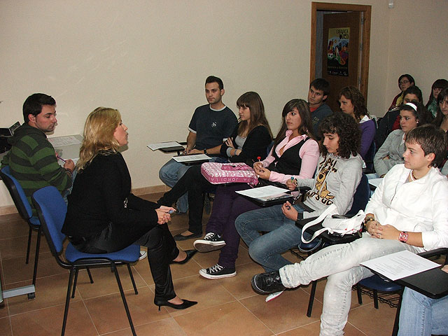 Las asociaciones juveniles pueden solicitar la subvención del Ayuntamiento hasta el próximo día 10 - 1, Foto 1