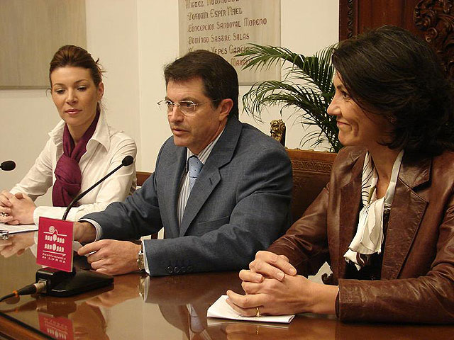 La Asociación Alzheimer de Lorca recibirá 15.000 euros de subvención municipal para la atención desde la estimulación y el cuidado personal de los enfermos - 1, Foto 1