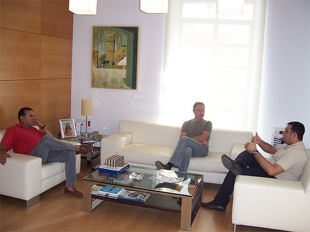 El alcalde de Totana se reúne con representantes de la Asociación de Vecinos de la diputación de Mortí-Lentiscosa, Foto 1
