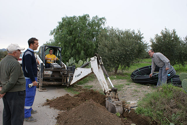 El Ayuntamiento y Aqualia finalizan las obras de sustitución e instalación de la nueva red de abastecimiento que dotará de agua potable a más de 200 vecinos - 1, Foto 1