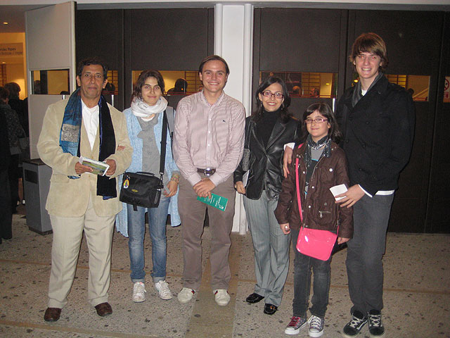 Casi un centenar de personas disfrutan de una noche de ópera gratis - 1, Foto 1