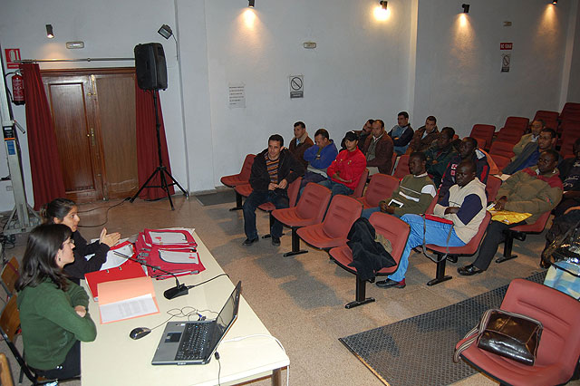 Lorquí trabaja por la integración - 2, Foto 2