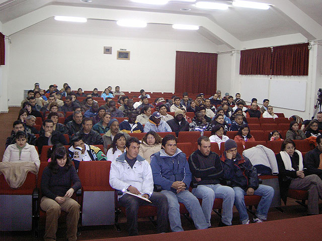 La próxima semana comienza en Jumilla un taller de alfabetización para mujeres inmigrantes - 1, Foto 1