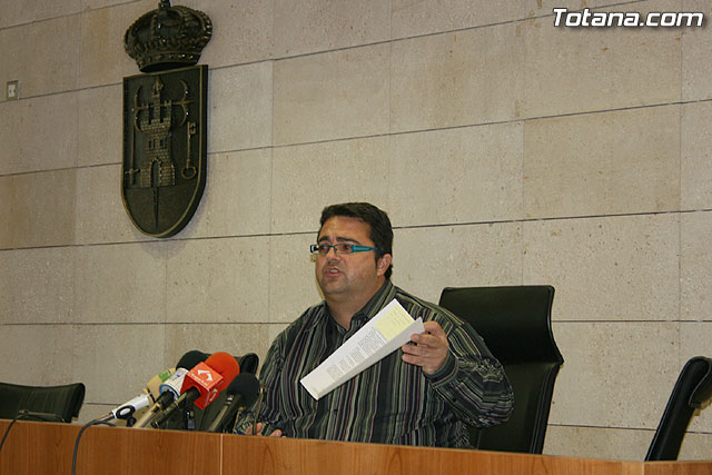 El concejal de urbanismo recuerda que la aprobación del PGMOU posibilitará el desarrollo económico del municipio, Foto 1