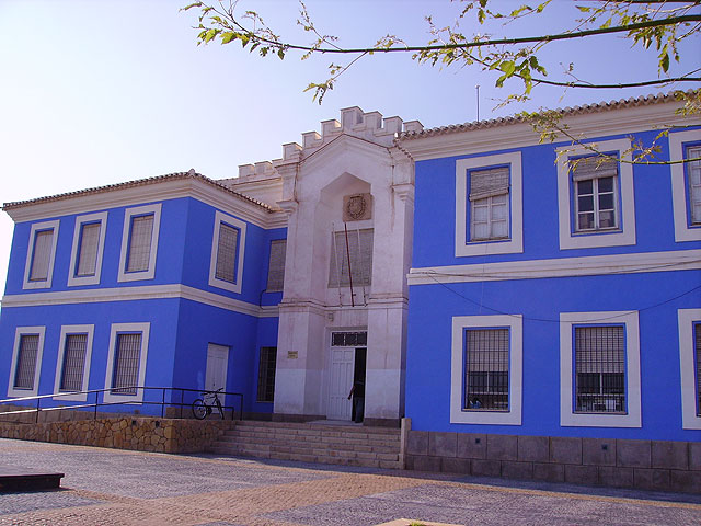 El Ayuntamiento recibe una subvención por importe de 9.000 euros para dotar de equipamiento y mobiliario a las dependencias y oficinas del Centro Sociocultural “La Cárcel”, Foto 1