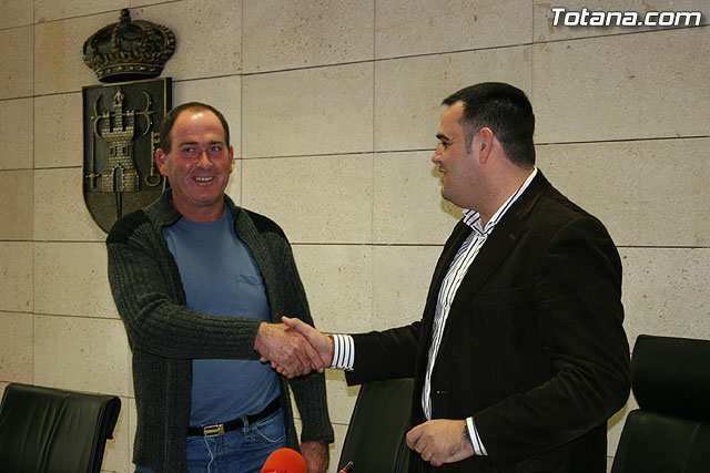 El ayuntamiento y la ASAJA firman un convenio de colaboración, Foto 4