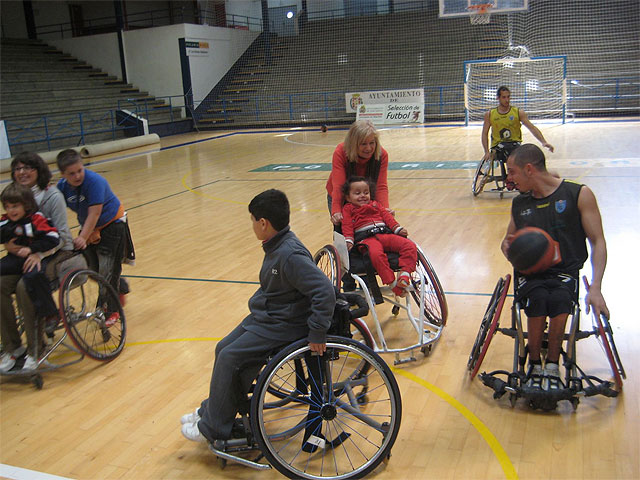 El Club Peinsa La Unión de baloncesto en silla de ruedas participa por primera vez en el programa ADE - 2, Foto 2