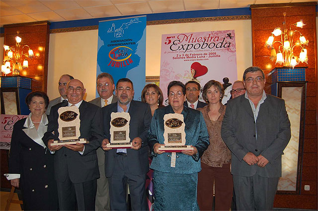 Ildefonso Jiménez felicita a los comerciantes que serán premiados en la IV Gala del Comercio Jumillano - 1, Foto 1