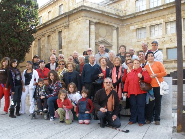 Alrededor de 40 mayores disfrutaron este fin de semana en el viaje a Tarragona organizado por el Ayuntamiento, Foto 1