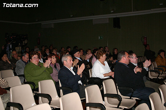 El “Faro de Alejandra” presenta el libro “La Aurora de Santa Cruz” - 31