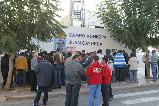 Dos mil aficionados se dieron cita en el estadio municipal de ftbol “Juan Cayuela” - 1