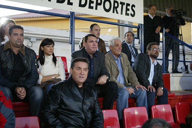 Dos mil aficionados se dieron cita en el estadio municipal de ftbol “Juan Cayuela” - 5