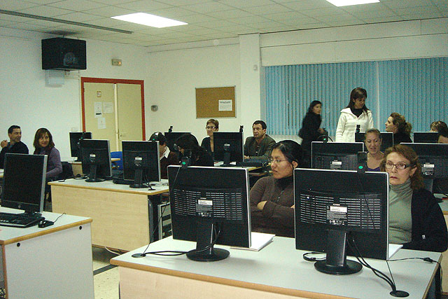 Procesando textos en Las Torres de Cotillas - 2, Foto 2