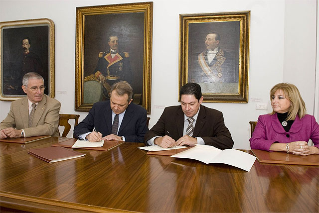 El Ayuntamiento ya dispone del primer vehículo socio sanitario propio - 2, Foto 2