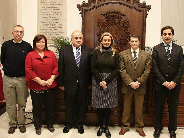 La Gerencia de Urbanismo se refuerza desde hoy con una nueva inspectora - 1, Foto 1