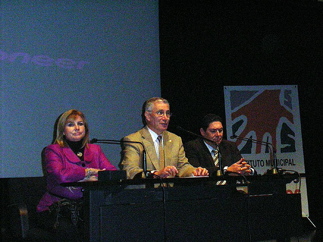 250 mayores participan de las actividades de Cine, Café y Tertulia - 1, Foto 1