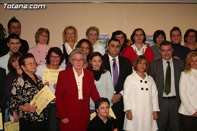 El alcalde de Totana es homenajeado por su labor como voluntario en la clausura del “IX Encuentro de Voluntariado Totanero”, Foto 1