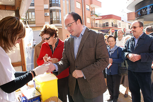 El alcalde de Puerto Lumbreras y la concejal de Sanidad participan en las actividades organizadas con motivo del Día Mundial de la Diabetes. - 1, Foto 1