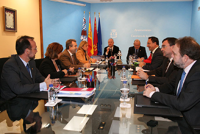 El Consejo de Gobierno se reunió en Caravaca para impulsar el año jubilar 2010 - 1, Foto 1