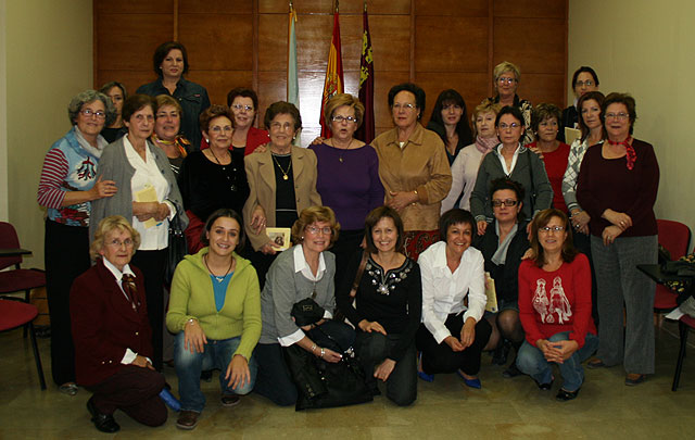 Veintidós santomeranas conforman el primer club de lectura femenino del municipio - 1, Foto 1