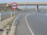 Destinan cerca de 750.000 euros a la instalacin de barreras de seguridad en las carreteras regionales