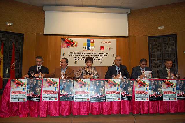65 jóvenes han participado este fin de semana en el Foro “Educación y Libertad” de la Federación CONFES - 3, Foto 3