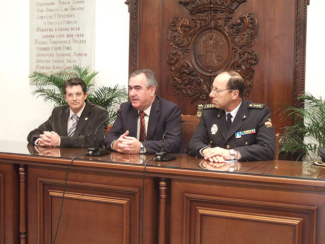 El delegado del Gobierno presenta 12 policías más para la Comisaría de Lorca - 1, Foto 1