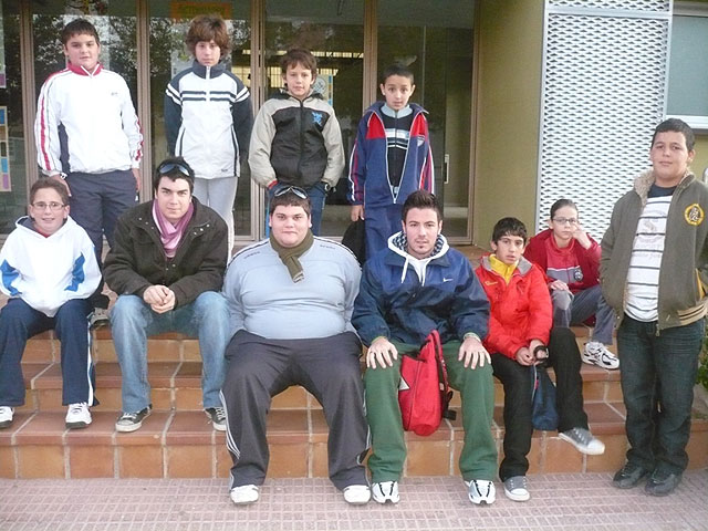 Nueve escolares de Totana participan en la primera jornada regional escolar de Tenis de Mesa, Foto 1