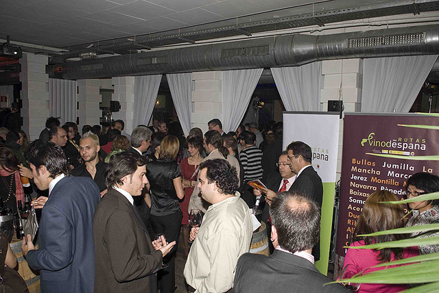 La concejal de Turismo asiste a la presentación de la nueva web y el nuevo catálogo de ‘Rutas del vino de España’ - 2, Foto 2