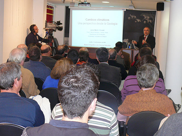 El Museo Etnográfico acogió una conferencia sobre el cambio climático - 2, Foto 2