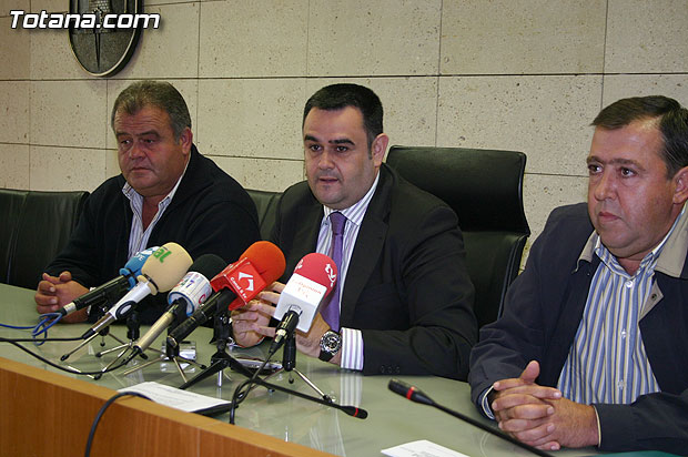 El Consistorio y la Unión de Pequeños Agricultores y Ganaderos firman un convenio de colaboración, Foto 4