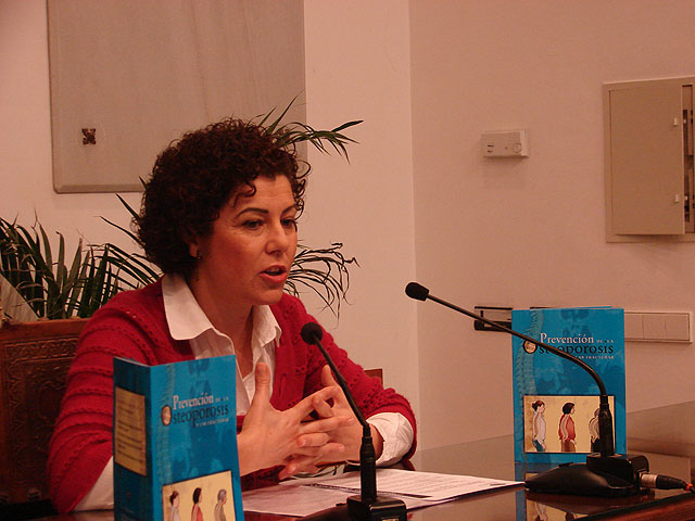 Una campaña de la Concejalía de Sanidad permitirá a más de 1000 mujeres de las pedanías lorquinas prevenir la osteoporosis - 1, Foto 1