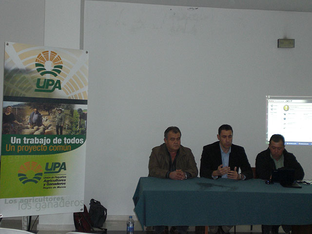 Jornadas sobre instalaciones fotovoltaicas sobre tejados en zonas agrícolas y ganaderas, Foto 1