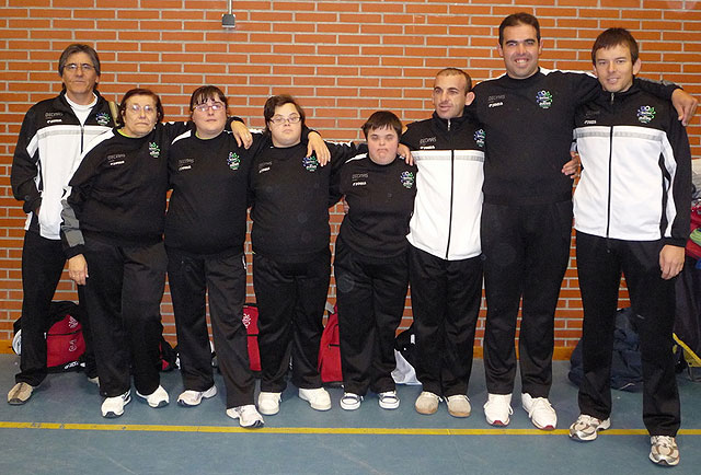 7 alumnos del Centro Ocupacional “José Moya” participan en el Campeonato Regional de Baloncesto, Foto 1