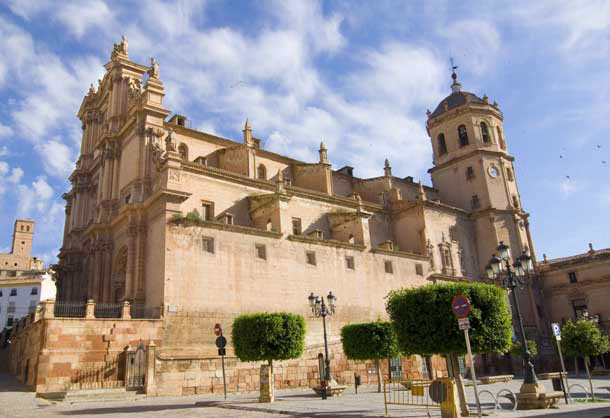 Doce entidades musicales celebrarán una procesión claustral el próximo sábado día 22, en la Colegiata de San Patricio - 1, Foto 1