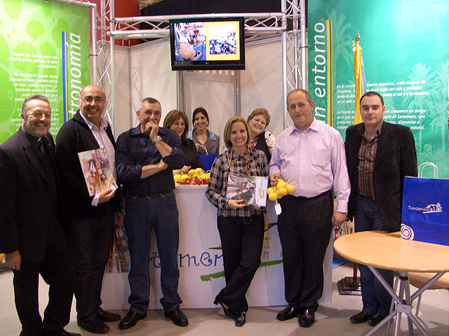 Fiestas, tradiciones y gastronomía se exponen fuera de las fronteras de la Región - 2, Foto 2